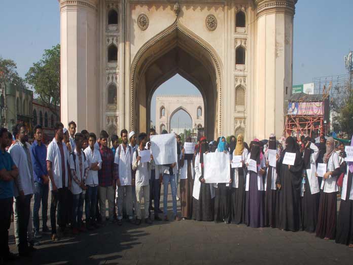 Failed PG students resort to protest