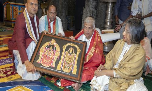 Lankan Prime Minister takes part in Suprabhata Seva; worships Lord Balaji
