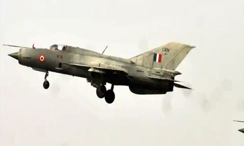 MiG-21 crashes in Rajasthan, pilot safe
