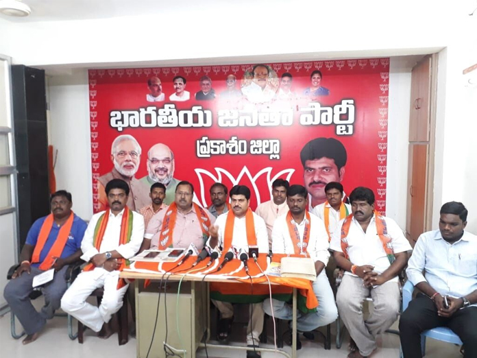 CM Naidu spreading lies, alleges BJP president PV Krishna Reddy at Ongole