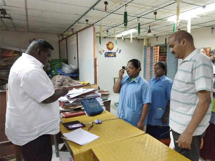 Civic chief  M Rama Rao inspects biometric attendance
