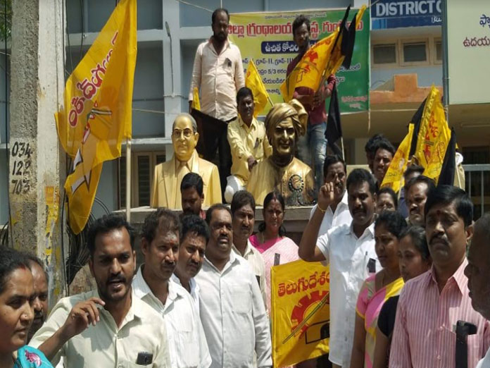 NTR statues vandalised, tension prevails in Guntur