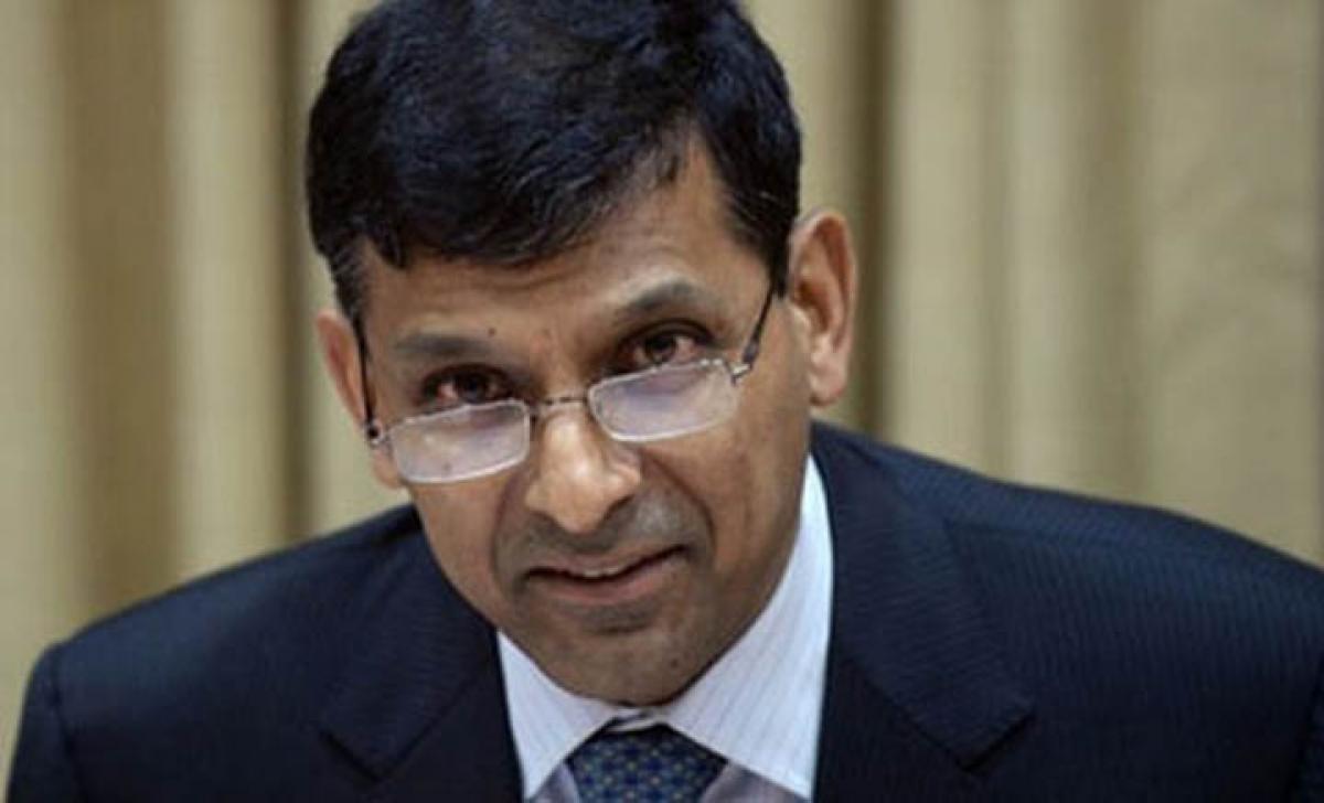 RBI leaves repo, CRR, FY16 growth projection unchanged