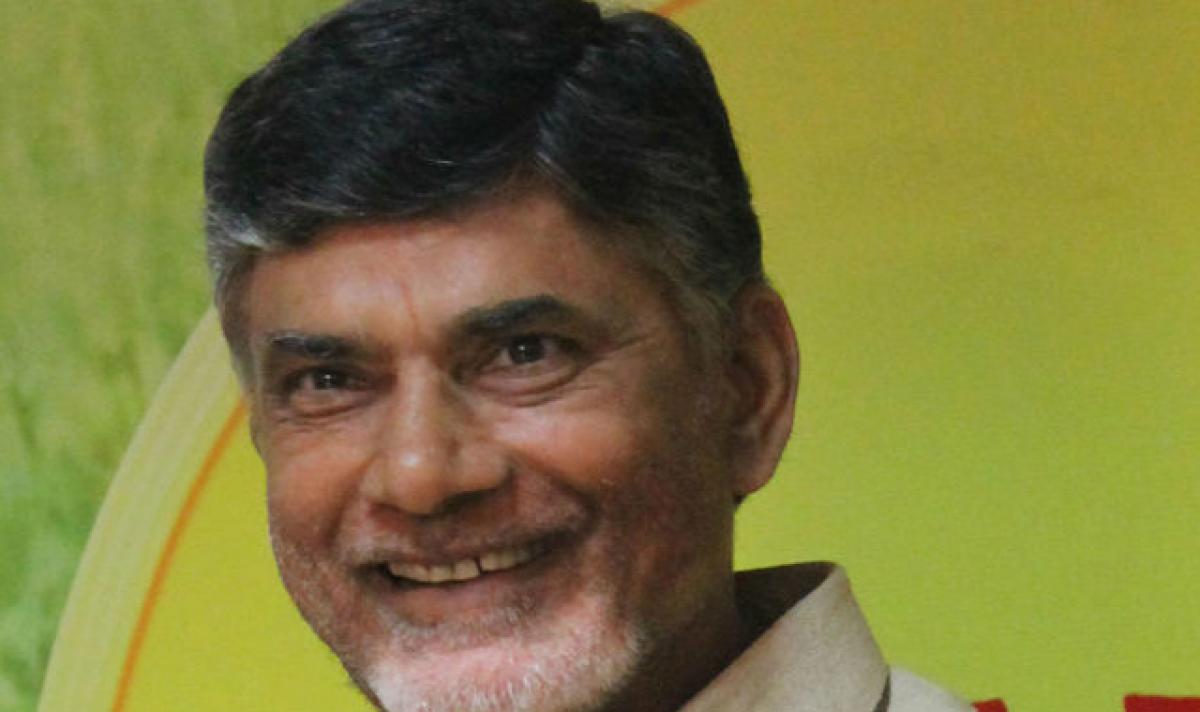 Chandrababu lauds T-TDP leaders for fight against cheap liquor