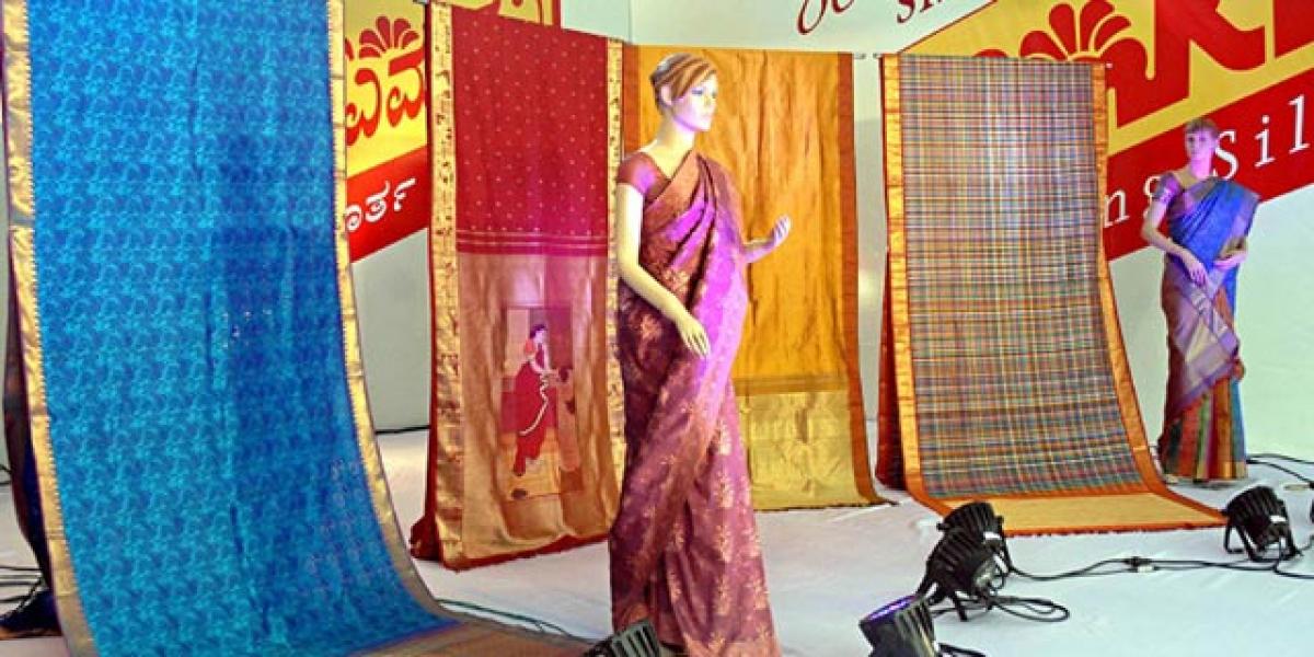 Designer duo to host sari festival in Delhi