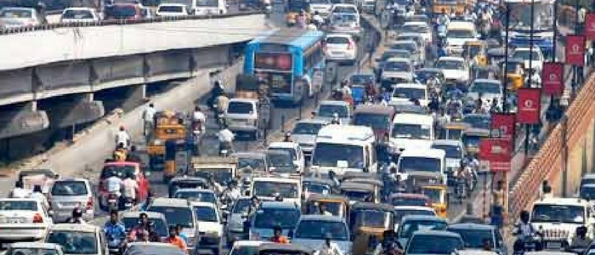 Telangana Govt drafts new plans to ease Hyderabad traffic