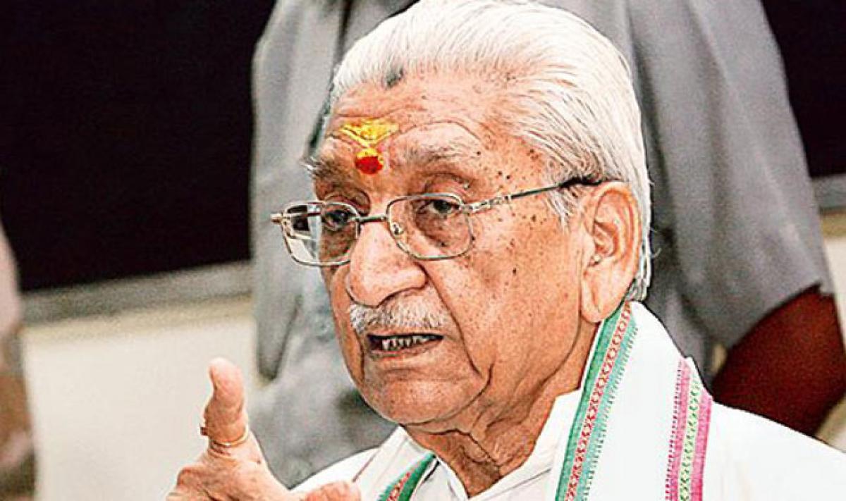 VHP leader Ashok Singhal passes away