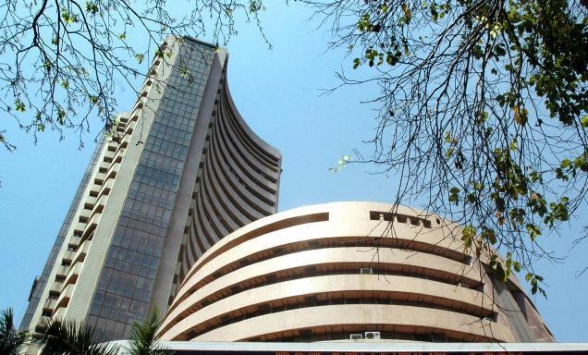 Sensex slumps 500 points, rupee inches toward 67/Dollar