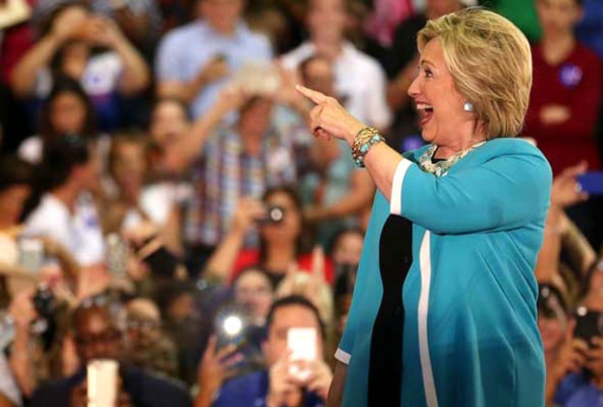 With Primetime TV Skit, Hillary Clinton Raises Laughs