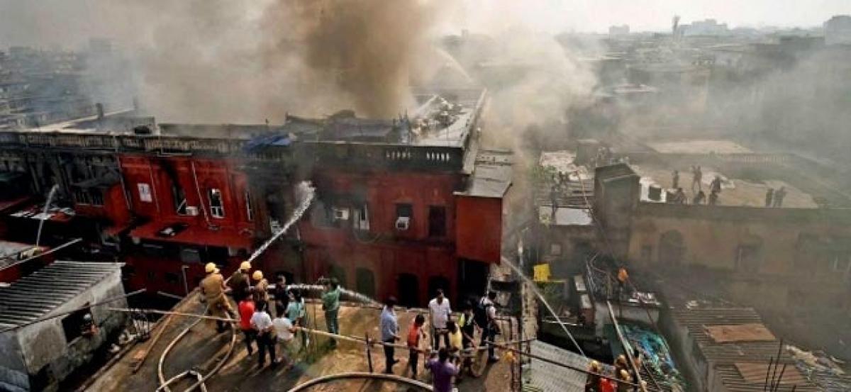 Kolkata Burrabazar fire: Cracks found on outer walls of burning building