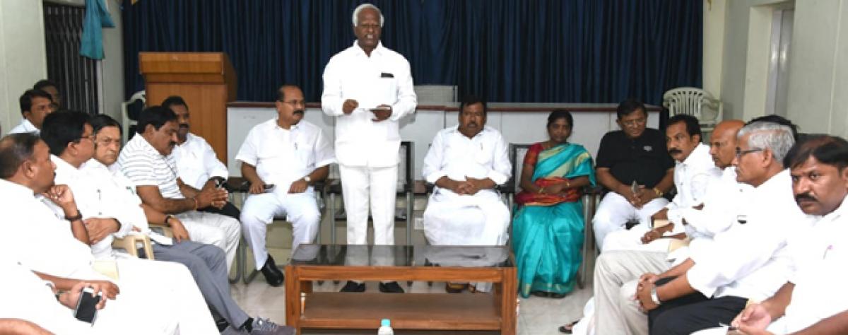 Srihari hints at early elections, asks party men to be ready
