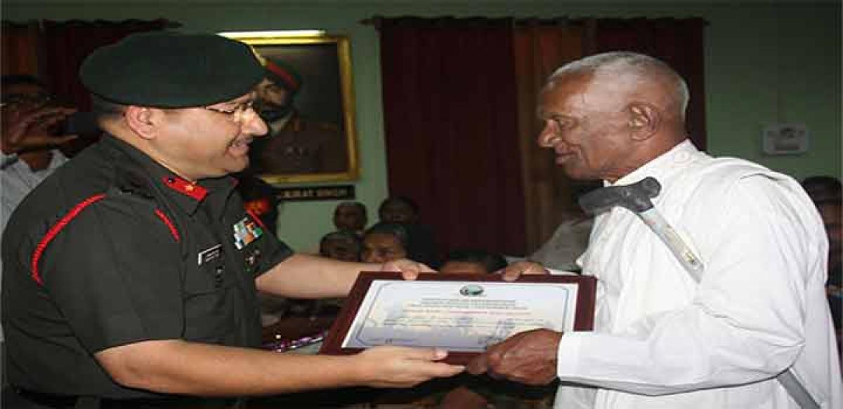 1965 war veterans felicitated