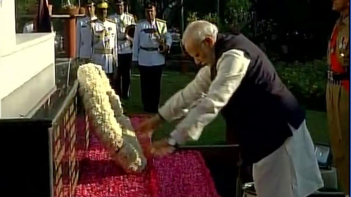 PM Modi pays tribute to Vallabhbhai Patel, participates in yoga with top cops in Hyderabad