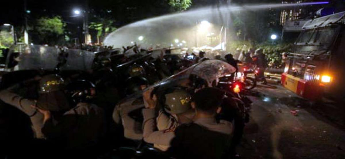 Indonesia: 22 detained over violent anti-communist protest