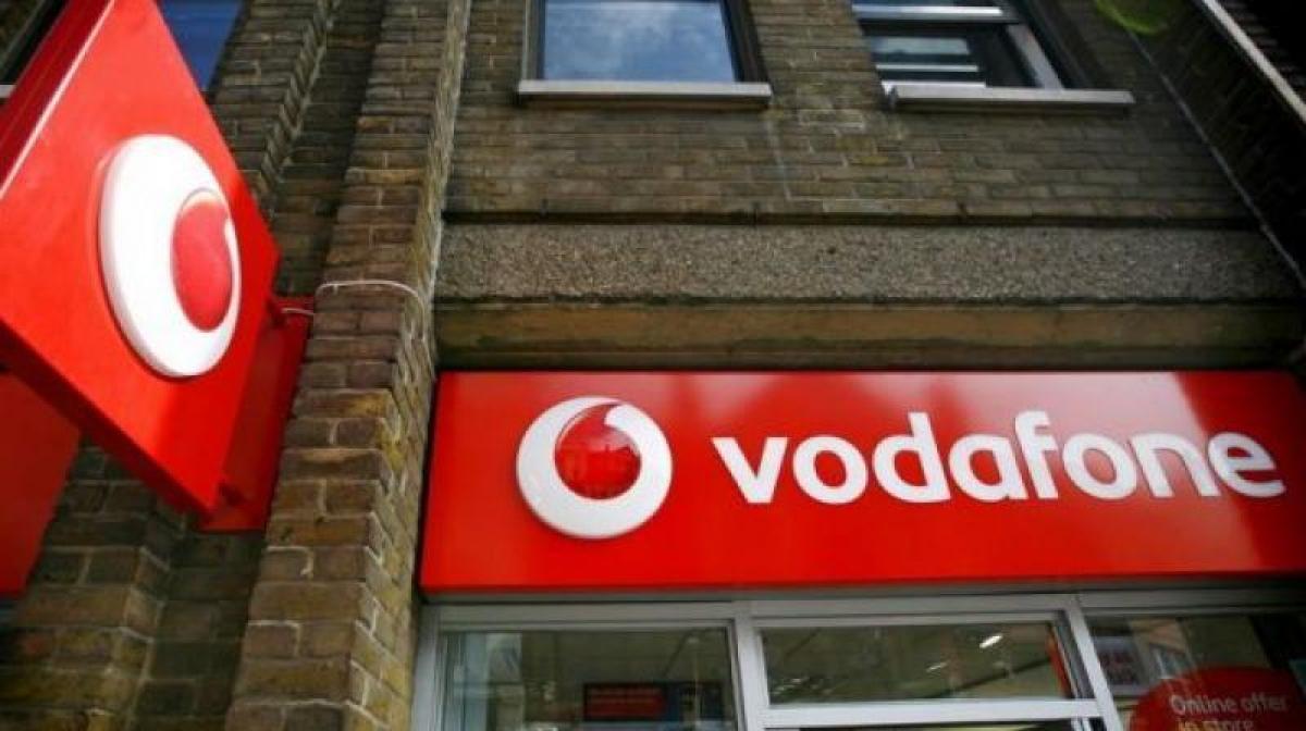 Vodafone SuperHour:  One hour unlimited 4G data for Rs 16, unlimited voice at Rs 7