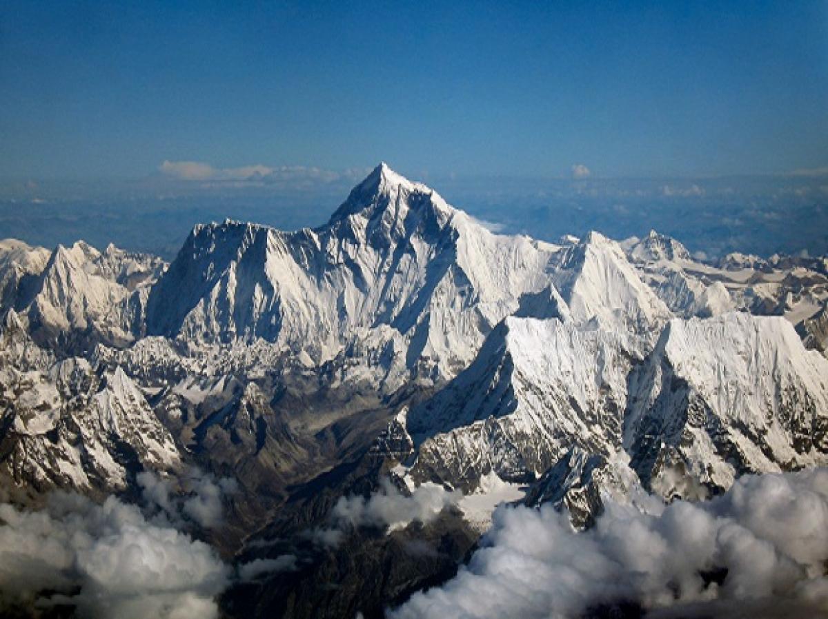 Six students from AP scale Mount Everest