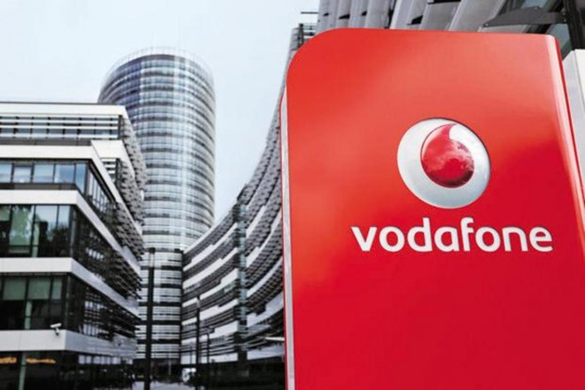 Banks fight for $40 million fee pot in advising on Vodafone India merger