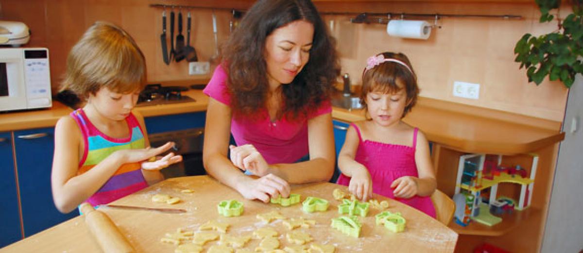 Make baking your kids pastime