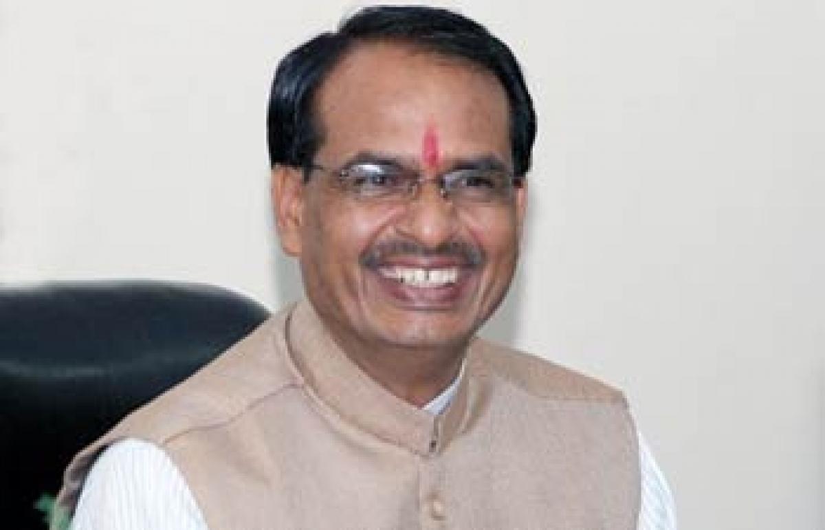 Madhya Pradesh CM assures SIT probe into journalists death