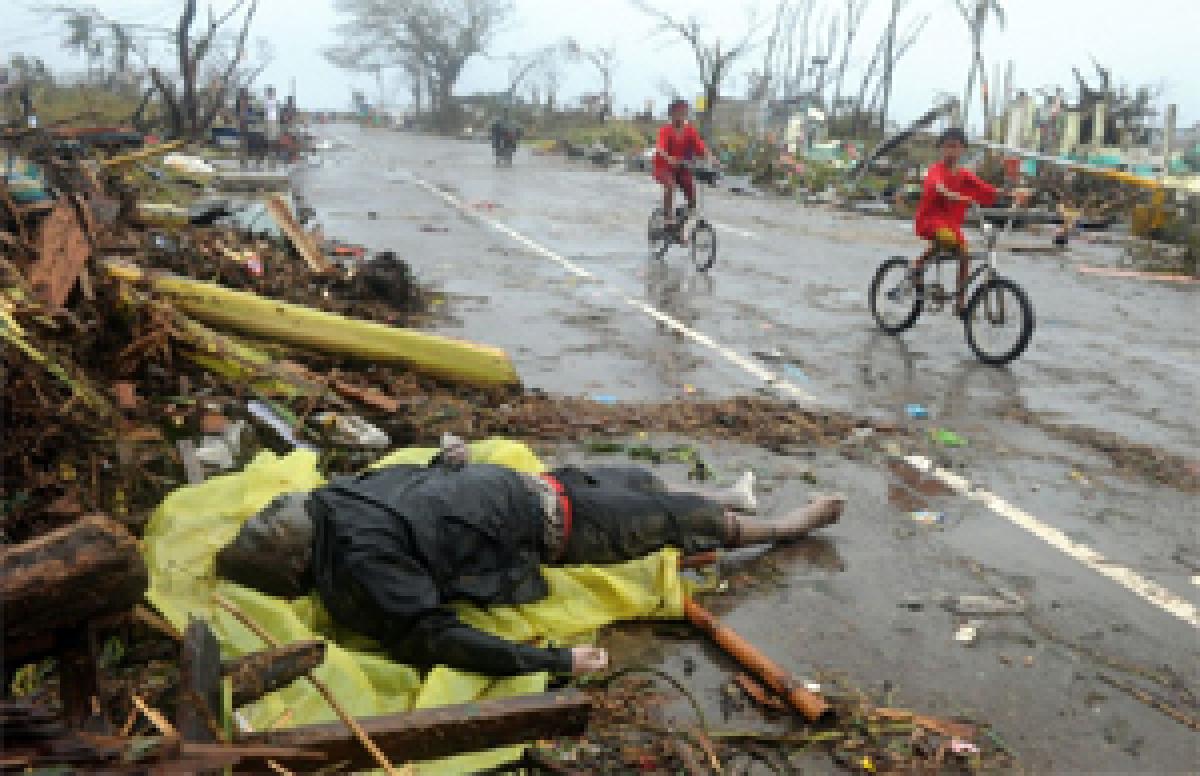 10 dead in Philippines typhoon