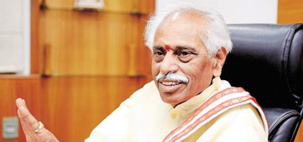 Dattatreya calls for Telangana govt intervention