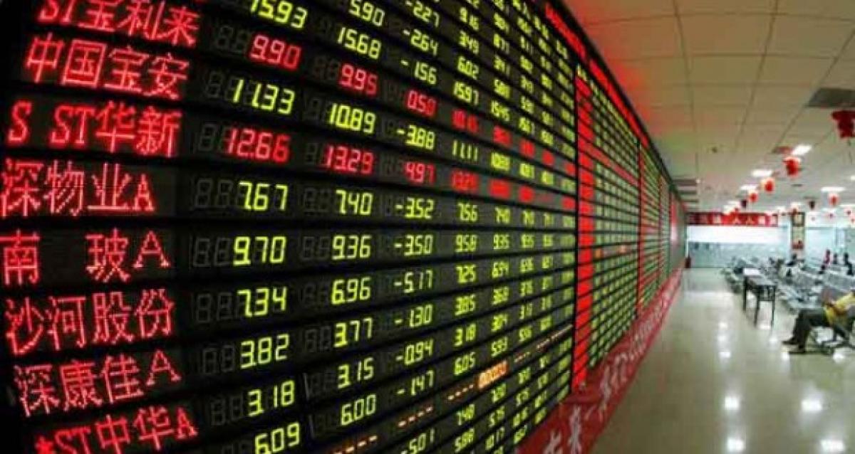 Chinese shares open mixed on Monday