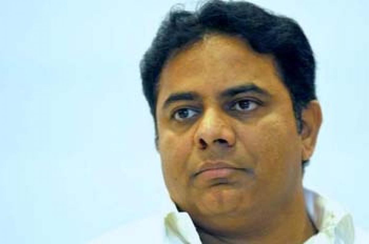 GHMC worker killed, KTR announces Rs 10 lakhs ex-gratia