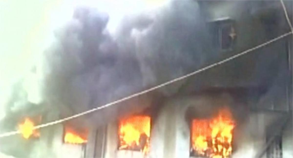 Massive inferno breaks out at garment factory in Bhiwandi