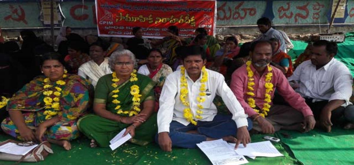 CPI (M) leaders stage sit-in over pending issues