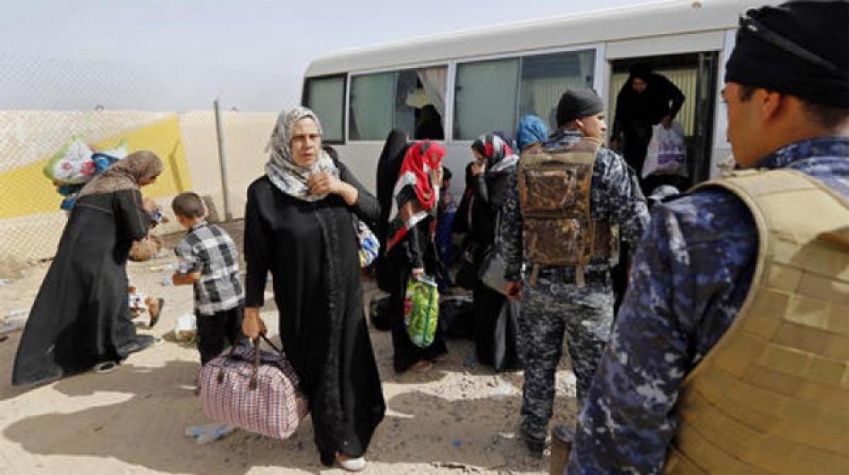 500 ISIS suspects fleeing with civilians arrested, says Iraqi police