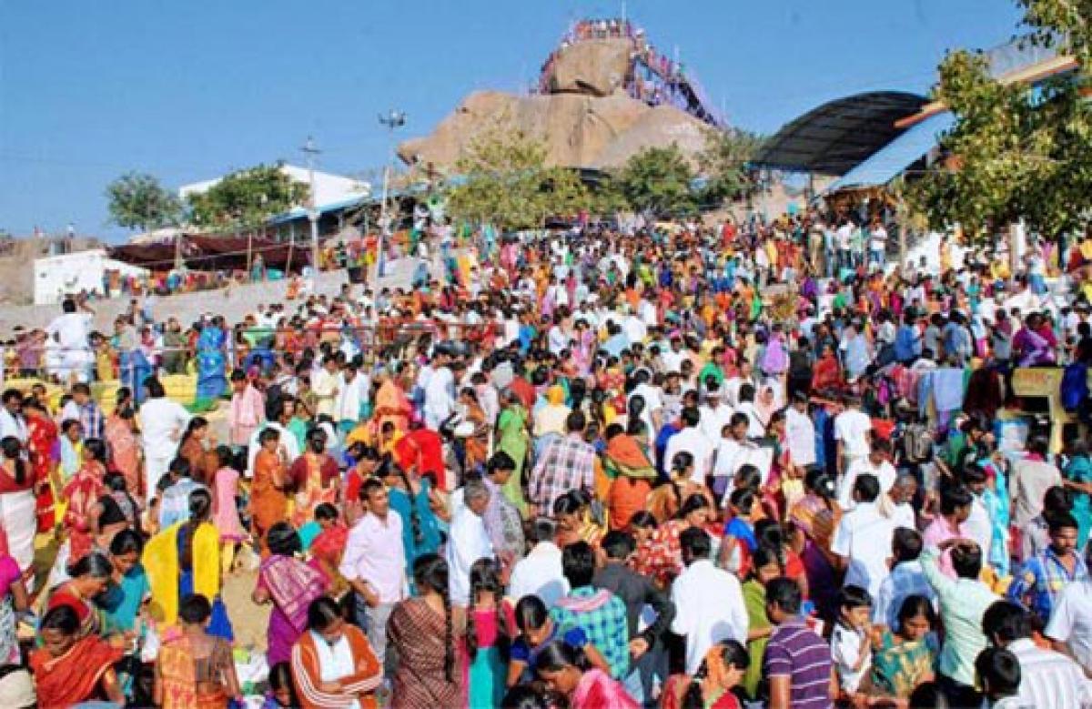 Devotees overcharged at Cheruvugattu temple