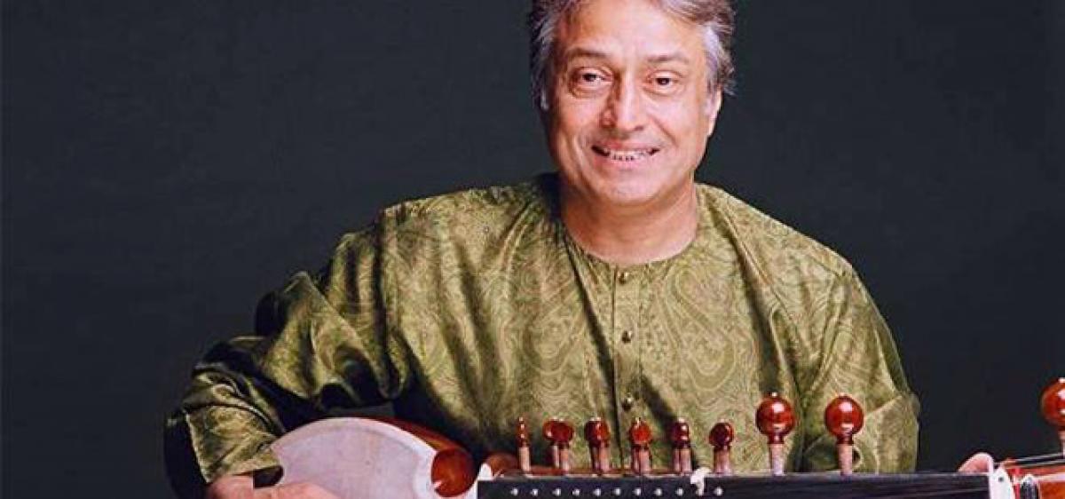 Amjad Ali Khan to gift travel-friendly to Bieber