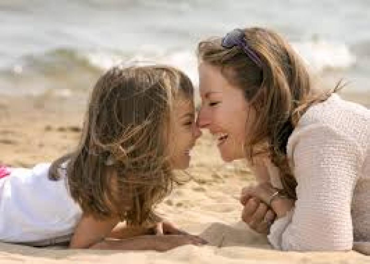 Mothers best role models for daughters