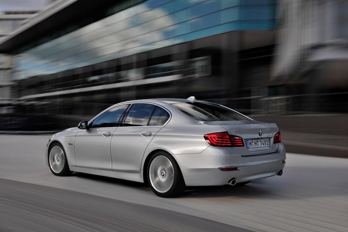 Whats the price of BMW 520i in India?