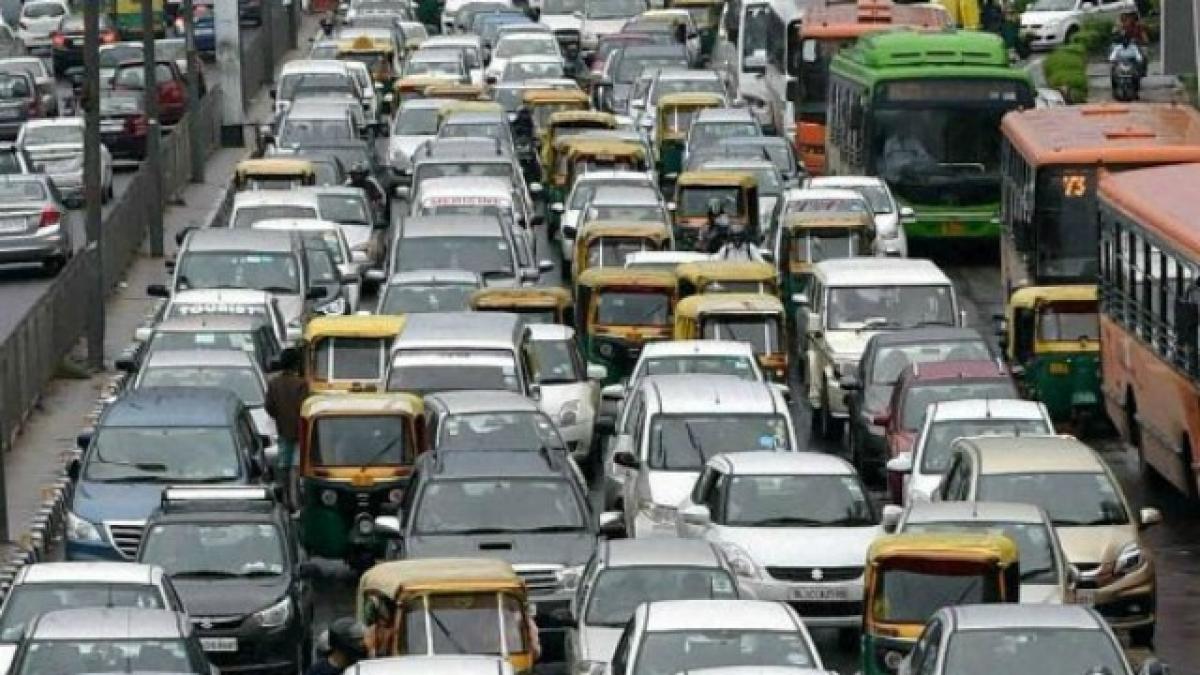 5,000 jobs affected by diesel vehicles ban in Delhi-NCR: reports