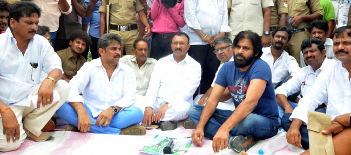 Fight against forcible land acquisition: Pawan to ryots