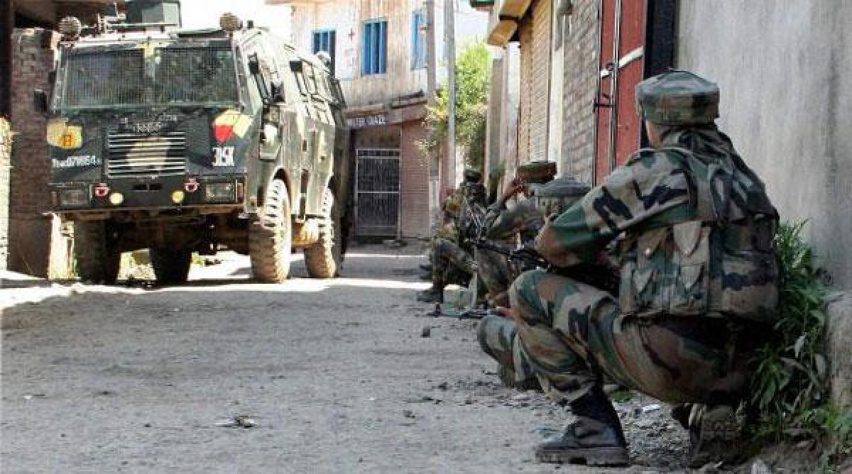 Two foreign militants killed in gunfight in north Kashmir