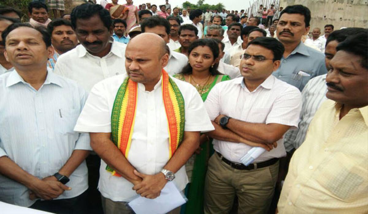 Sujay visits Agency villages