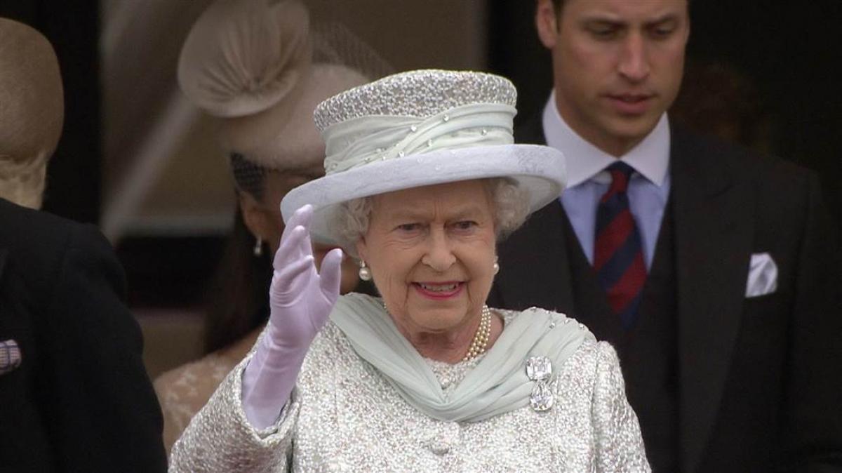 Queen Elizabeth marks 65 years on British throne