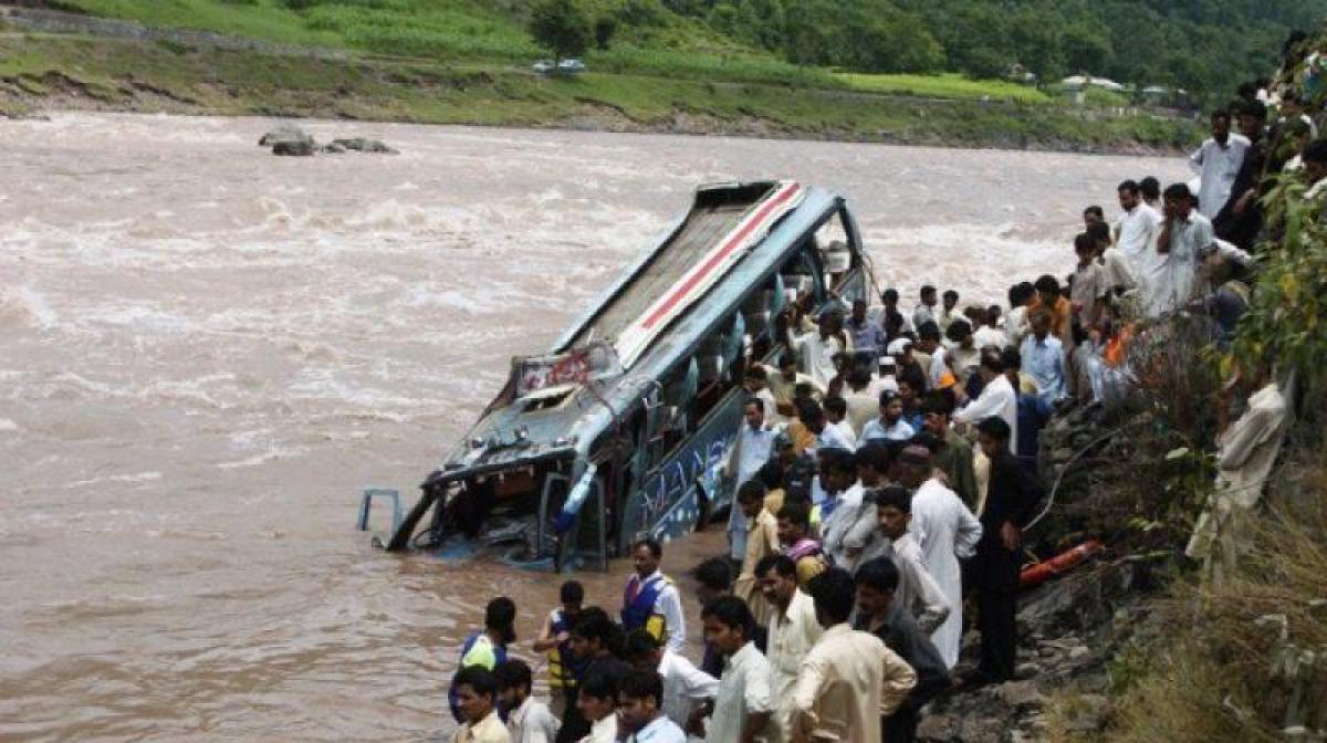 Pakistan: 23 people killed as bus plunges into river