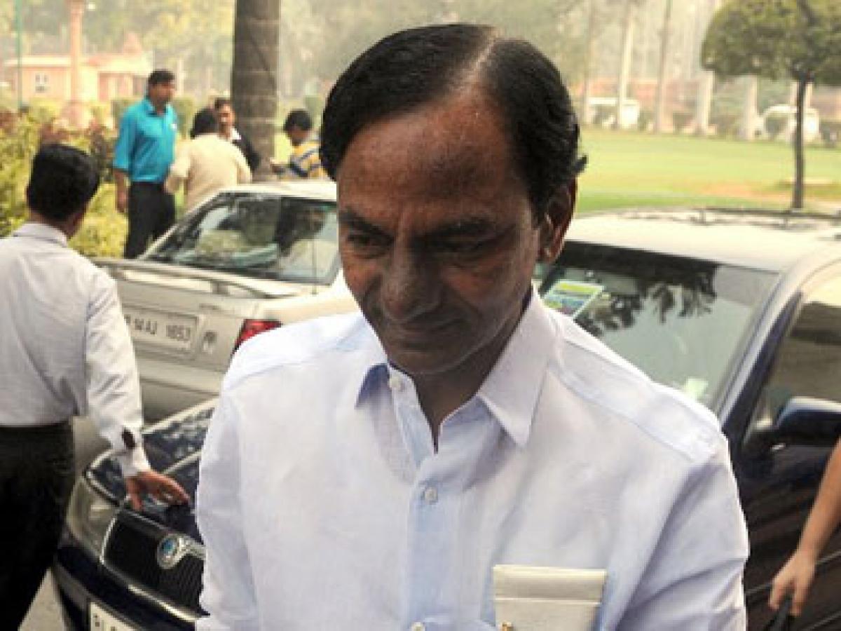 KCR misses Naidu date at Guv dinner