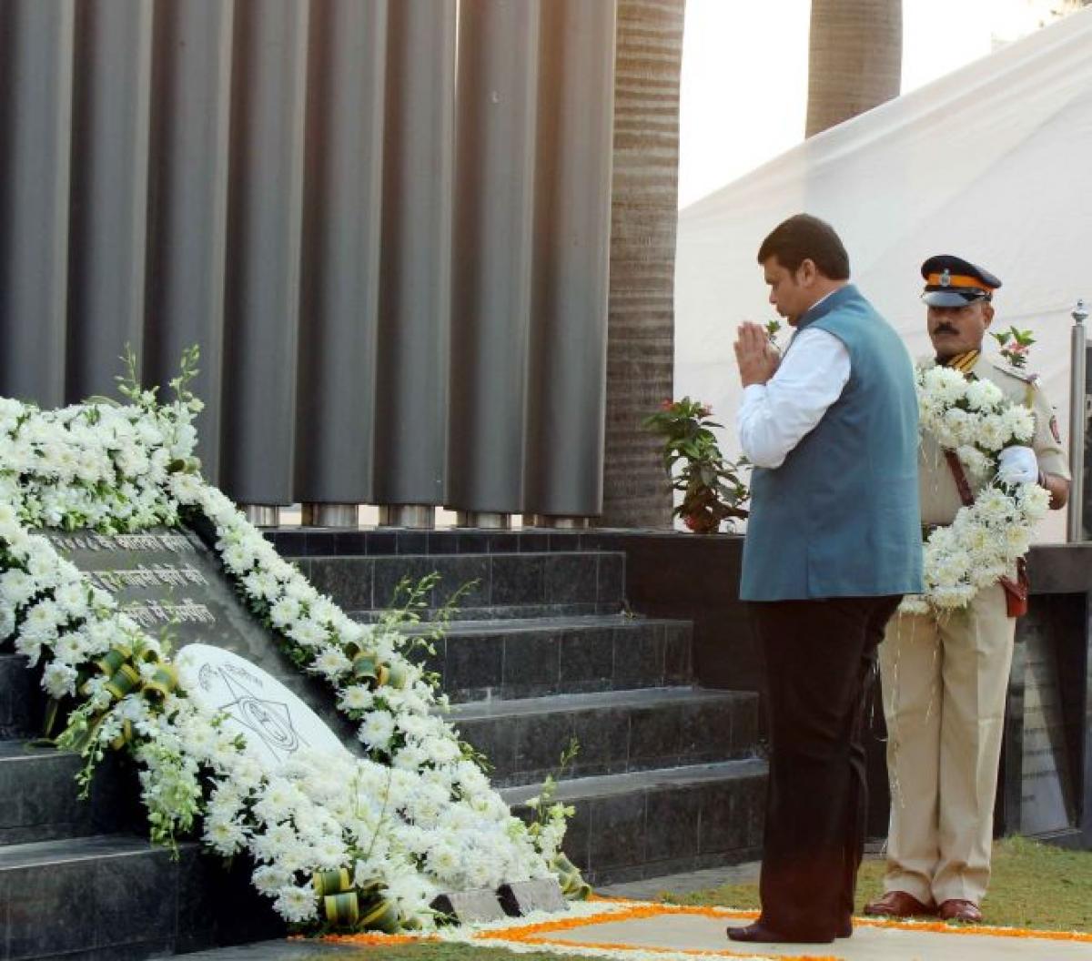 Tributes paid to martyrs on 26/11 Mumbai attack anniversary
