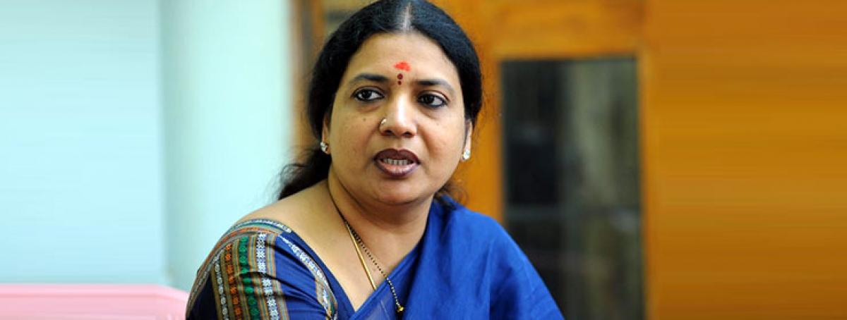 Cheque bounce case dismissed against Jeevitha Rajashekar