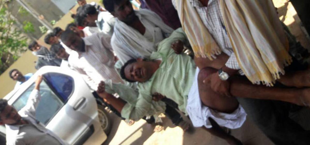 4 critically hurt in group clash in Nalgonda