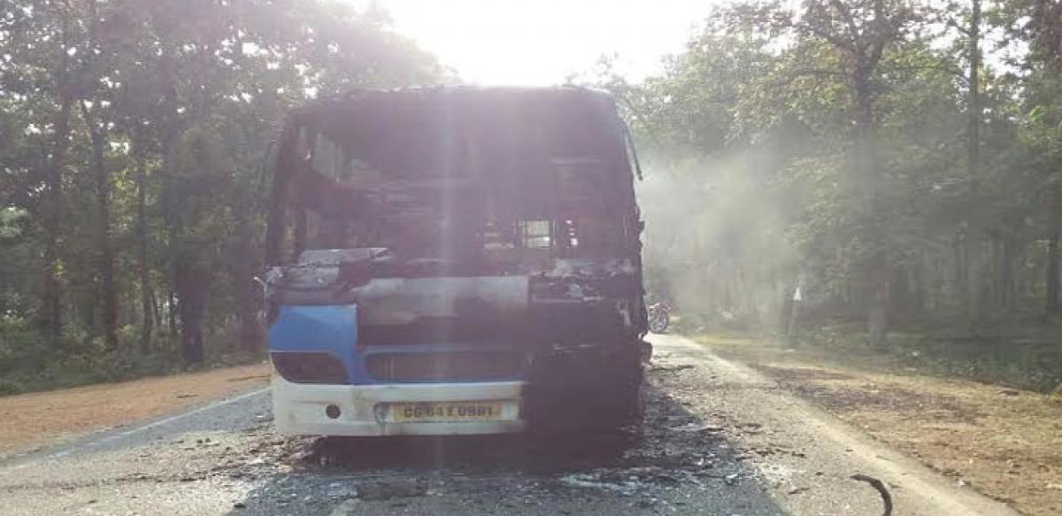 Maoists set ablaze 12 vehicles