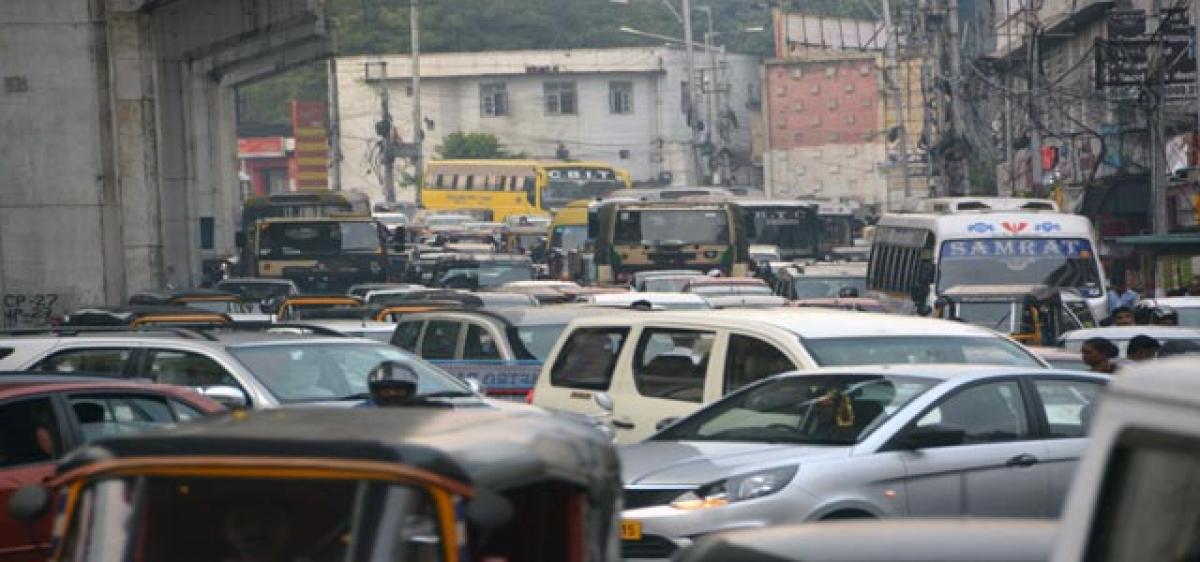 Hyderabad traffic crawls below 10 kmph