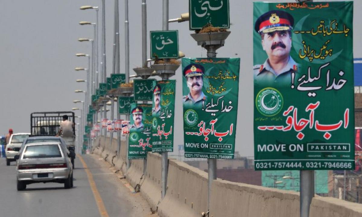 Pakistan: Posters begging for military coup raise eyebrows