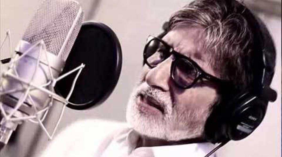 Big B sings National Anthem at Kabaddi League