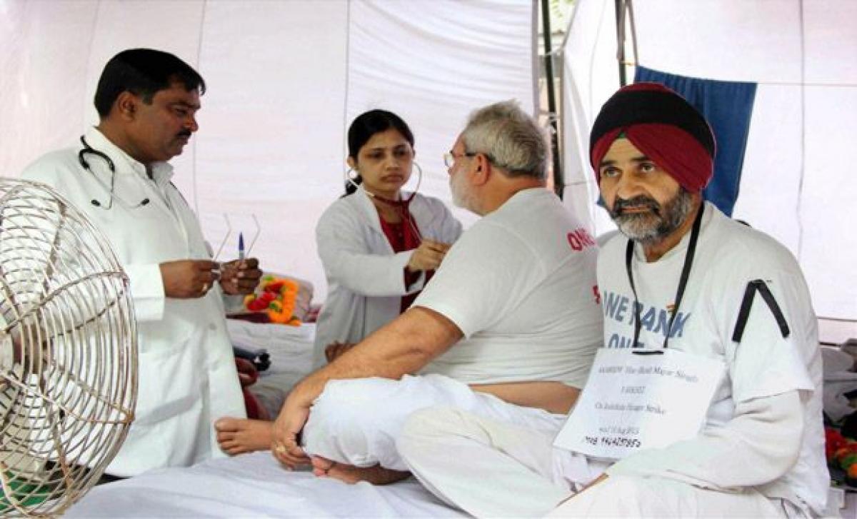 OROP stir: Another army veteran hospitalised