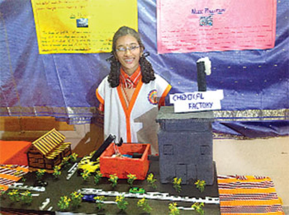 Grand exhibition organised by Gandhian School